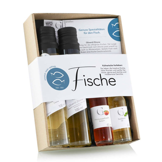 Hochwertige Geschenkbox Sternzeichen Fische von Genial Genießen mit fruchtigen und mediterranen Feinkostprodukten wie Essigen, Ölen und Gewürzen für romantische und harmonische Geschmackserlebnisse.